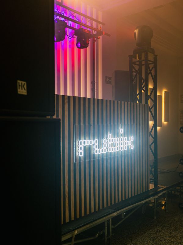 evento con dj profesional